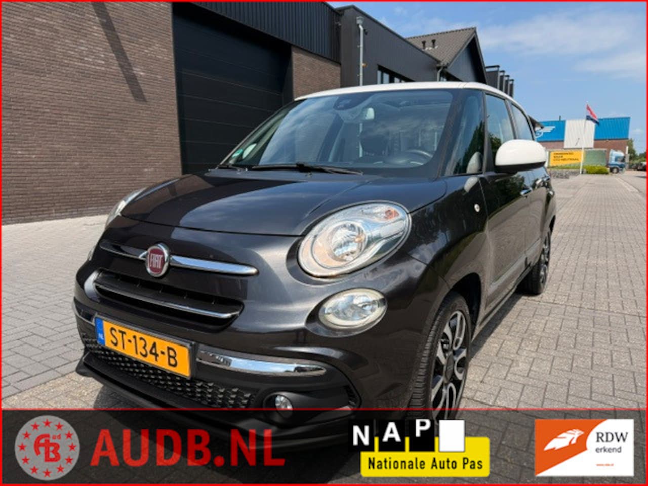 Fiat 500 L - 0.9 TwinAir Lounge| PANO|17 INCH|HALF LEER|NAVIGATIE| - AutoWereld.nl