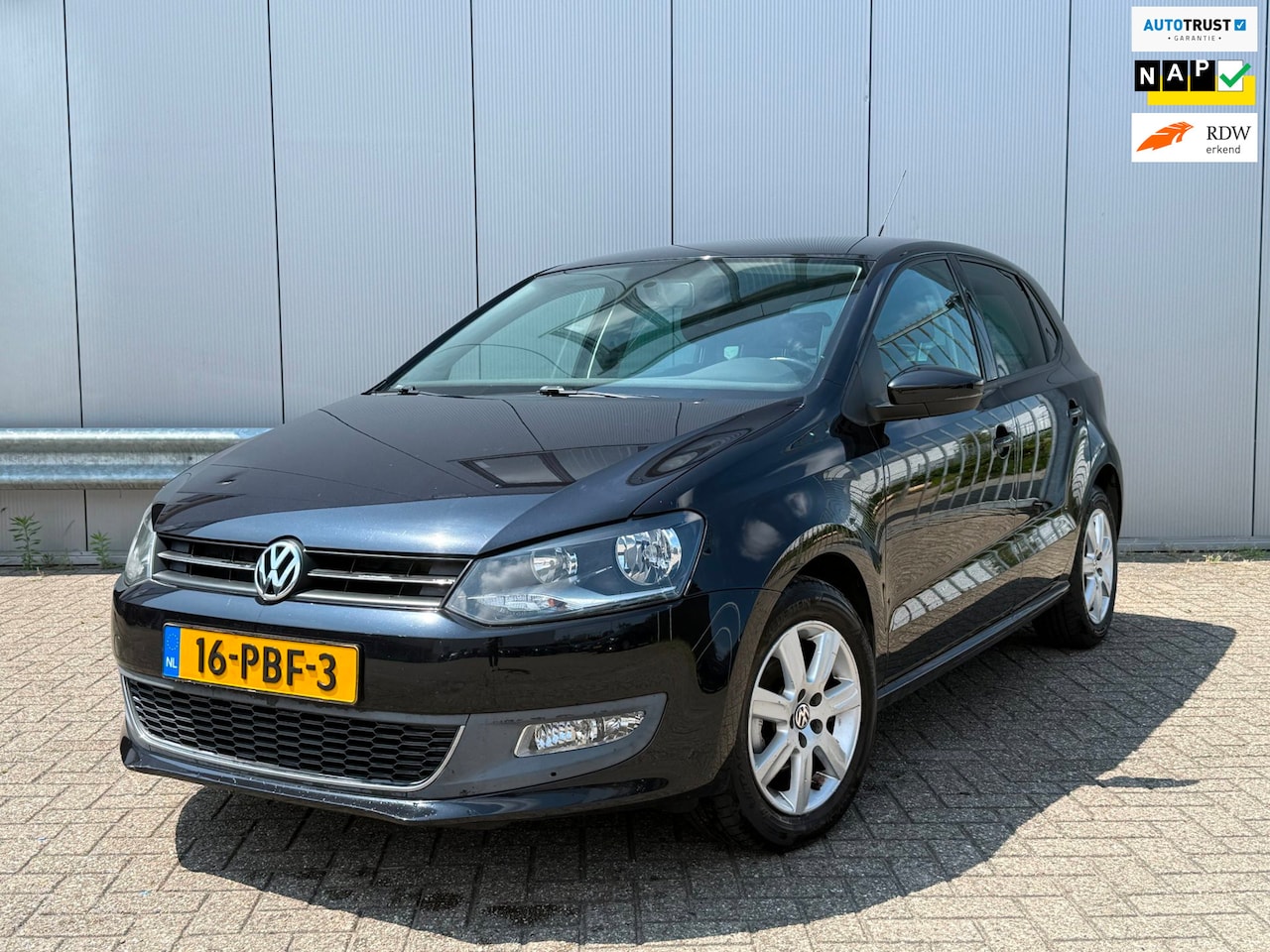 Volkswagen Polo - 1.4 16v Highline | Lichtmetalen velgen | Airco | Elektrische ramen - AutoWereld.nl