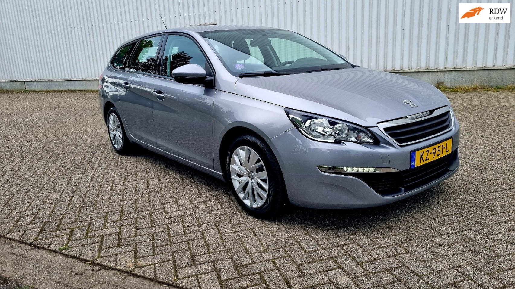 Peugeot 308 SW - 1.2 PureTech Blue Lease 1.2 PureTech Blue Lease - AutoWereld.nl