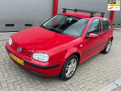 Volkswagen Golf - 1.6-16V Comfortline