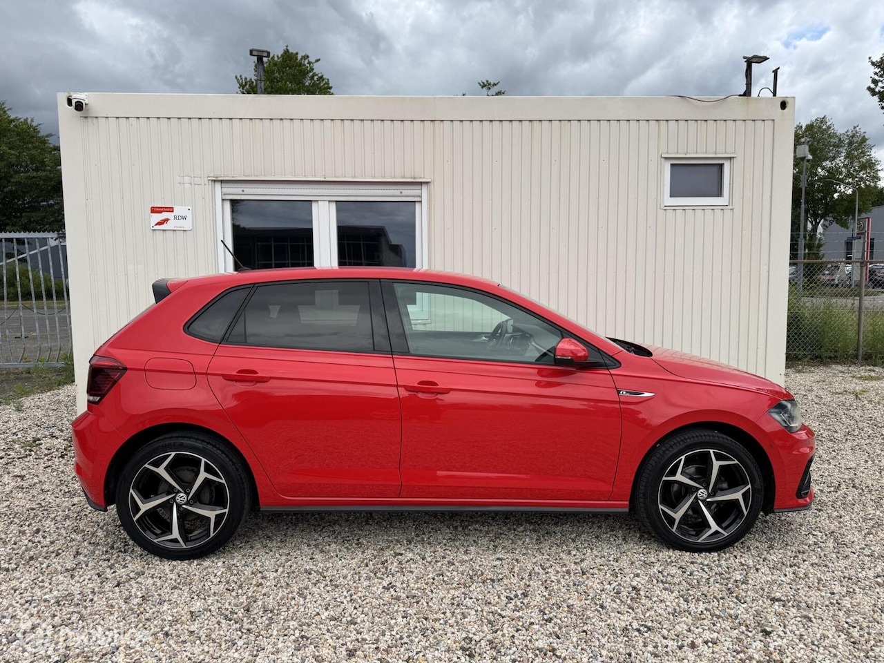 Volkswagen Polo - 1.0 TSI R-LINE LED ACC CARPLAY CAMERA VOL! - AutoWereld.nl
