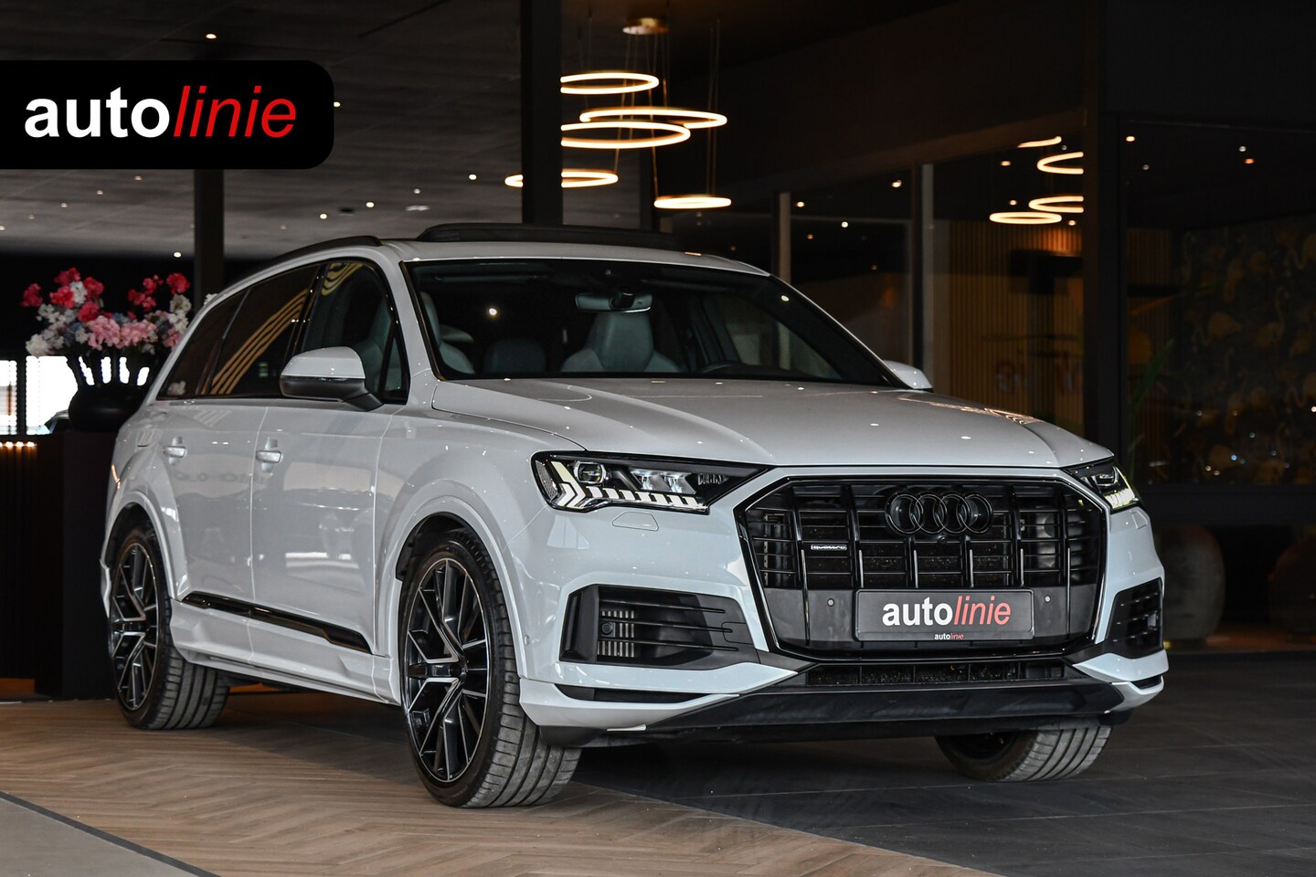 Audi Q7 - 55 TFSI e quattro S-Line, RS Stoelen, Pano, Luchtvering, B&O, 22", Matrix! - AutoWereld.nl