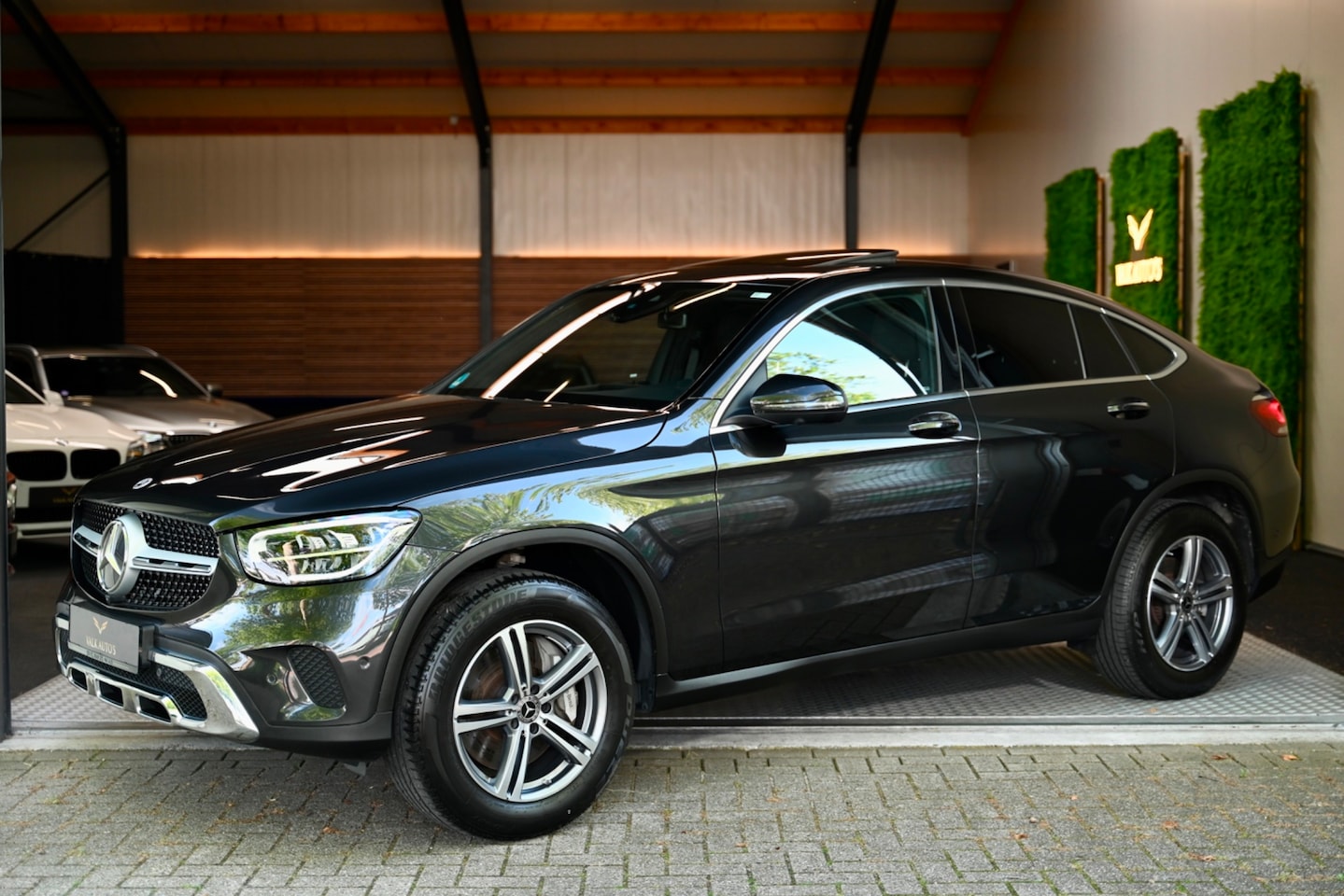 Mercedes-Benz GLC-klasse Coupé - 300e 4MATIC - Distronic+ - 360 Camera - Memory - El. Trekhaak - Keyless Entry - Leer - - AutoWereld.nl