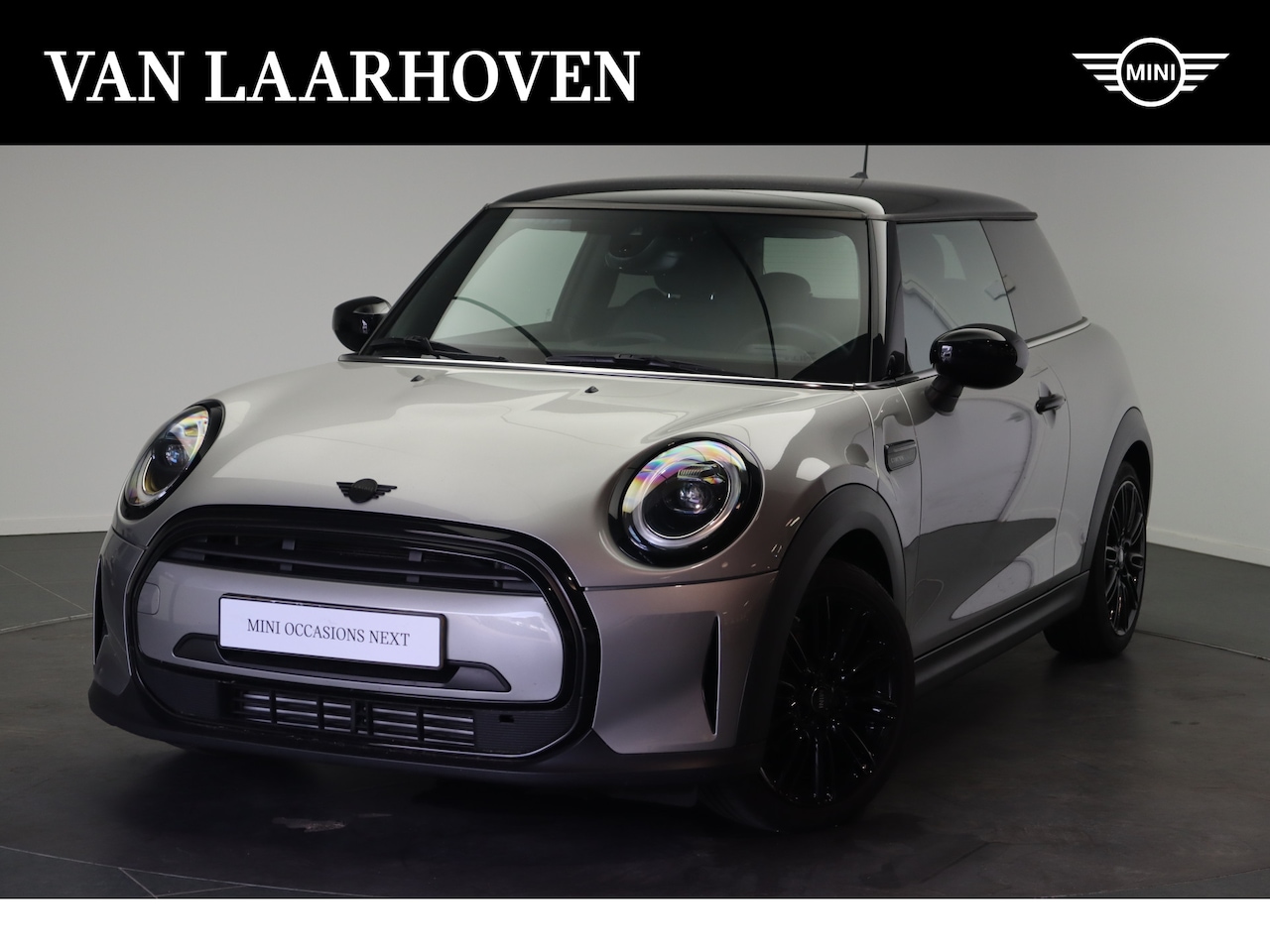 MINI Cooper - Hatchback Classic Camden Automaat / Sportstoelen / Comfort Access / Achteruitrijcamera / G - AutoWereld.nl