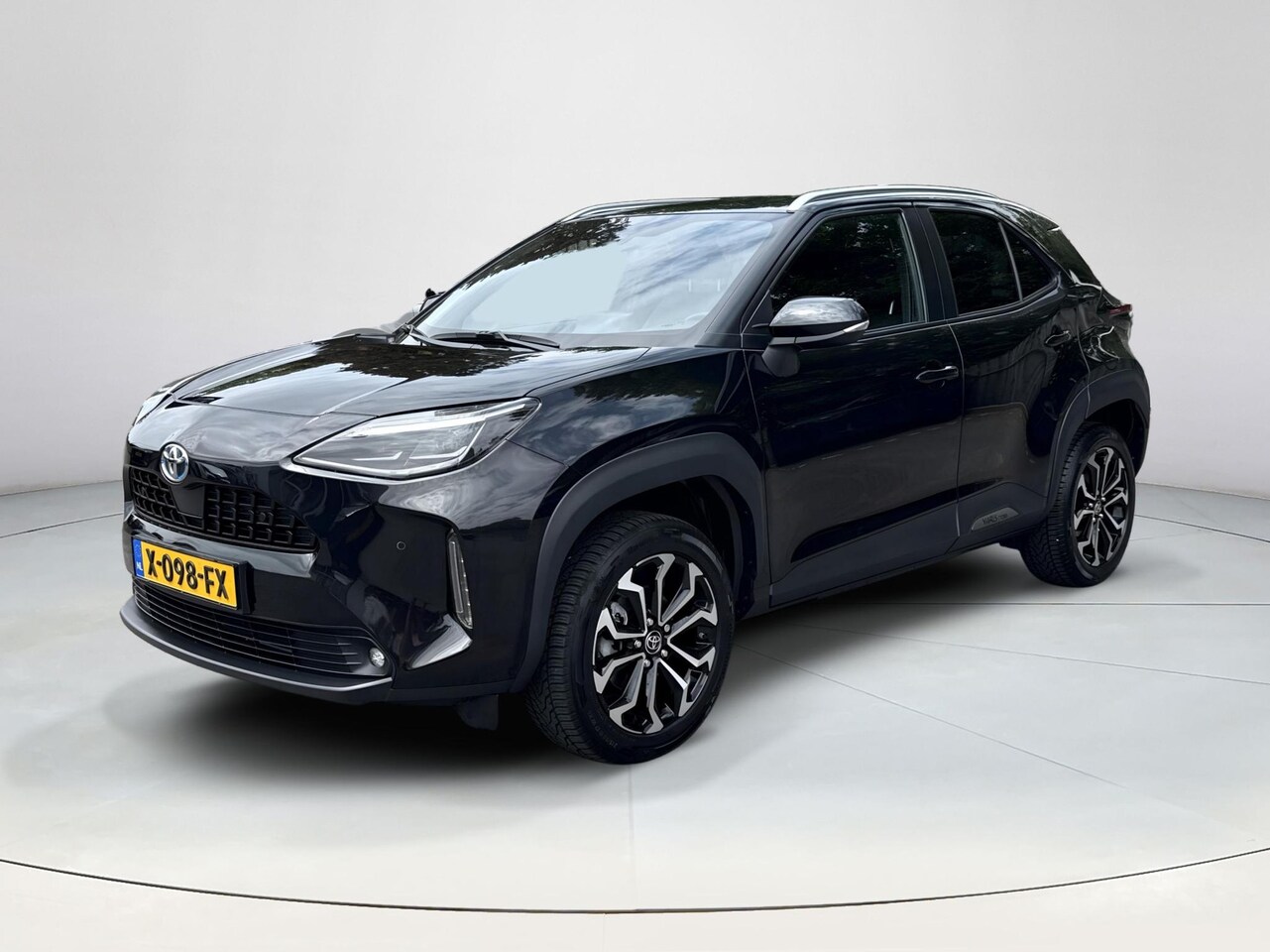 Toyota Yaris Cross - 1.5 Hybrid Dynamic | Trekhaak | Navigatie | Apple CarPlay/Android auto | Achteruitrijcamer - AutoWereld.nl