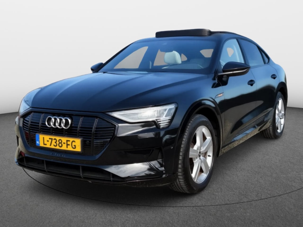 Audi e-tron Sportback - 55 quattro Business edition+ | Panoramadak | Leder | Camera - AutoWereld.nl