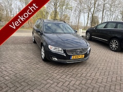Volvo V70 - 1.6 T4 Momentum AUTOMAAT TREKHAAK STANDKACHEL