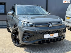 Volkswagen Tiguan - 1.5 eHybrid R-Line / BLACKSTYLE / LEER / TREKHAAK / 360 / RAMVOL