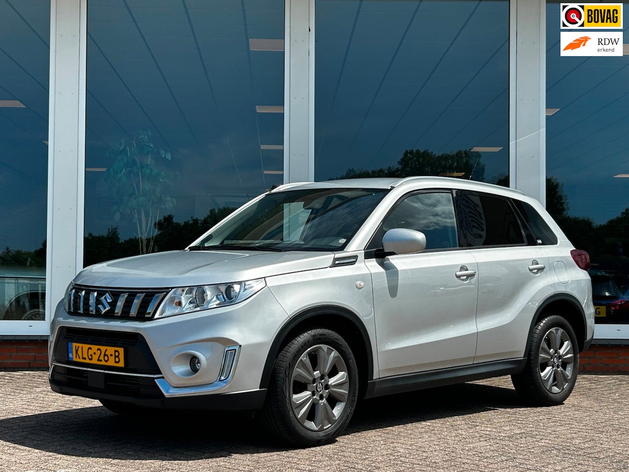 Suzuki Vitara - 1.4 Boosterjet Select AUT. - Navi - Camera - LM - AutoWereld.nl