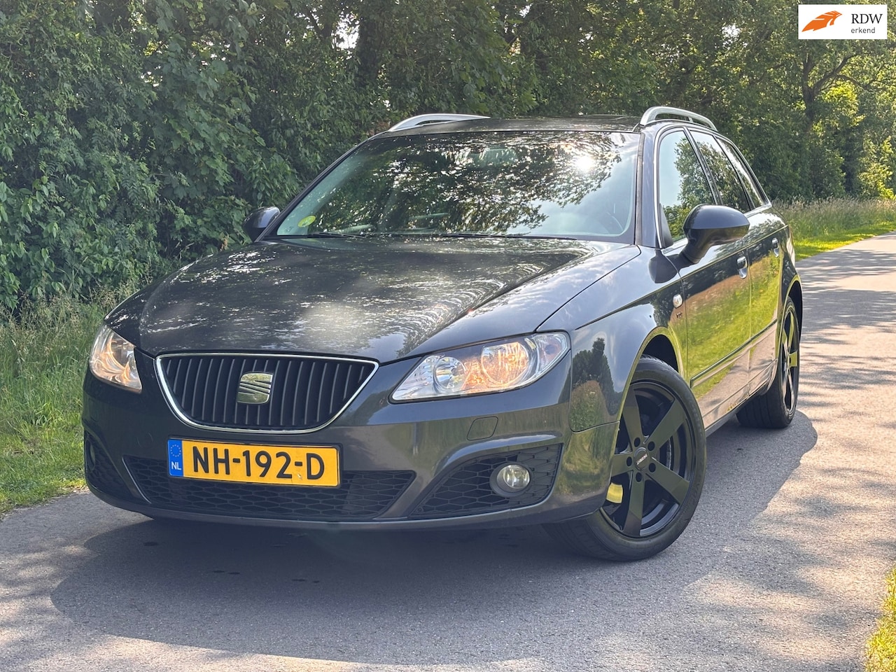 SEAT Exeo ST - 2.0 TDI Sport | Cruise + Navi Nu € 2.950,- !!! - AutoWereld.nl