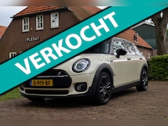 MINI Clubman - 1.5 Cooper Business Edition Aut. | Panorama | Sportstoelen | Harman-Kardon | Engelse Achte