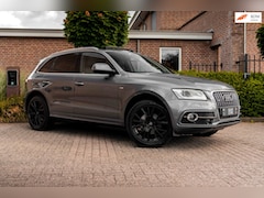 Audi Q5 - 2.0 TFSI Quattro Sport Edition 225 PK S-Line Pano Adaptive Camera Trekhaak Camera 20''