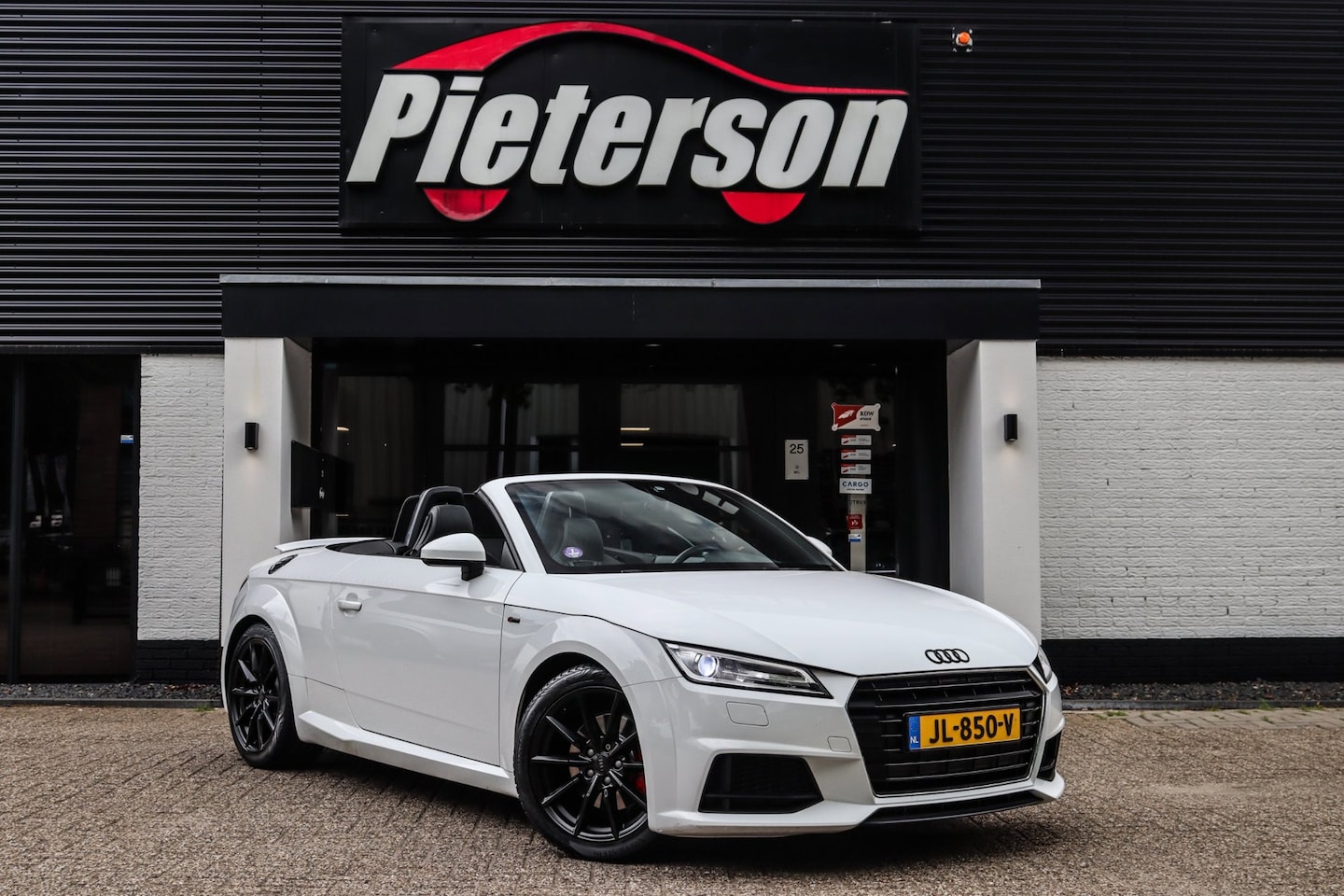 Audi TT Roadster - 1.8 TFSI 2x S-Line NAP RS STOELEN VIRTUAL - AutoWereld.nl