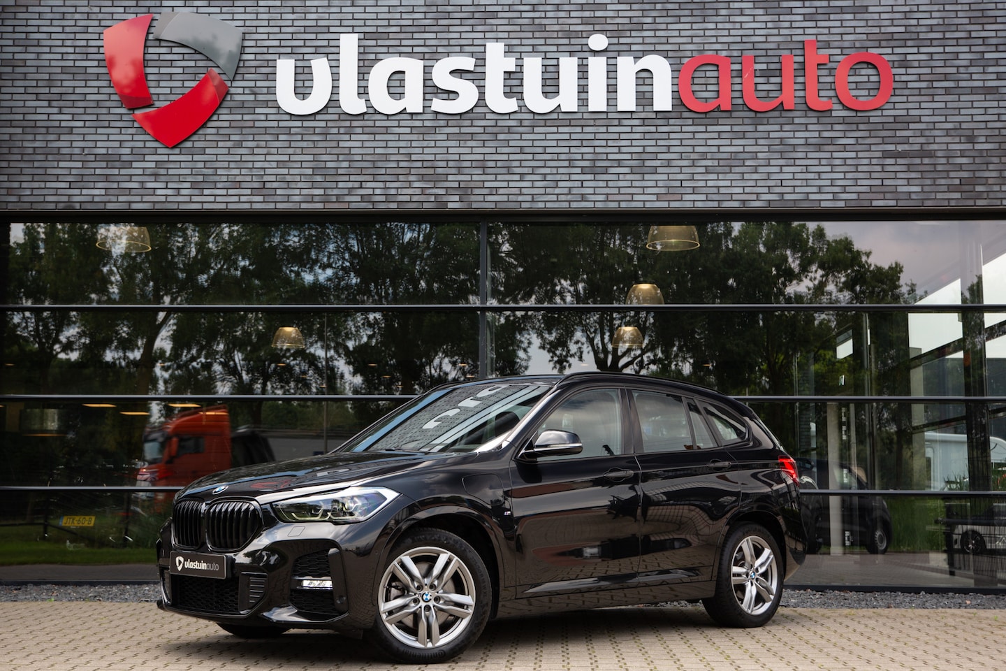 BMW X1 - xDrive25e M-sport , Stuur/Stoelverwarming, Leder, Groot Scherm - AutoWereld.nl