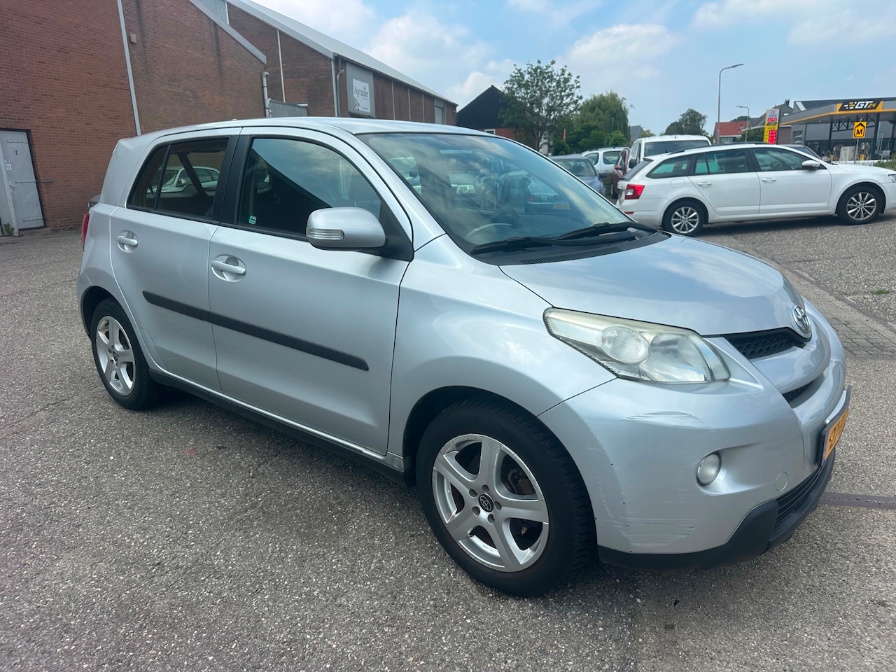 Toyota Urban Cruiser - 1.3 VVT-i Aspiration 1.3 VVT-i Aspiration - AutoWereld.nl
