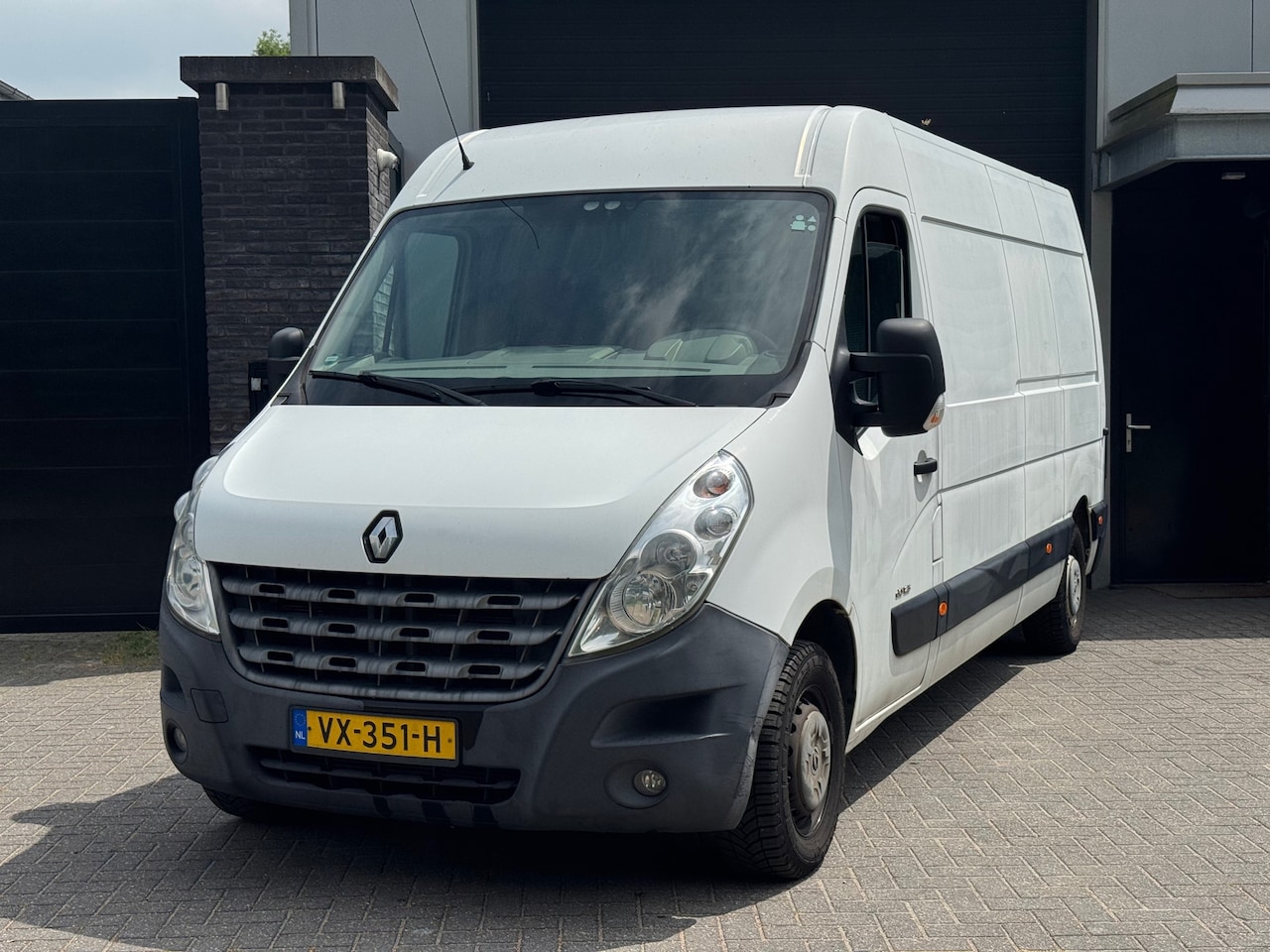 Renault Master - T35 2.3 dCi L3H3 Hollandia Laadklep, Airco - AutoWereld.nl