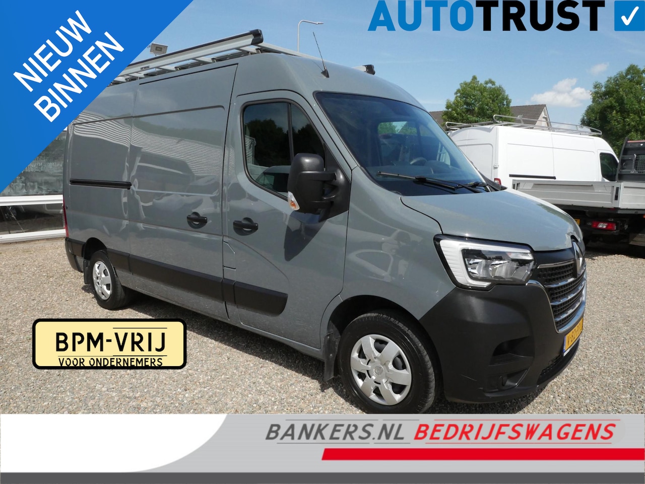 Renault Master - T35 2.3 dCi 150PK, L2H2, Imperiaal, Airco - AutoWereld.nl