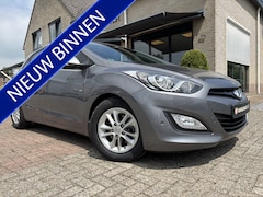 Hyundai i30 - 5DRS 1.6 GDI i-Vision Navigatie / Camera / All-Seasons