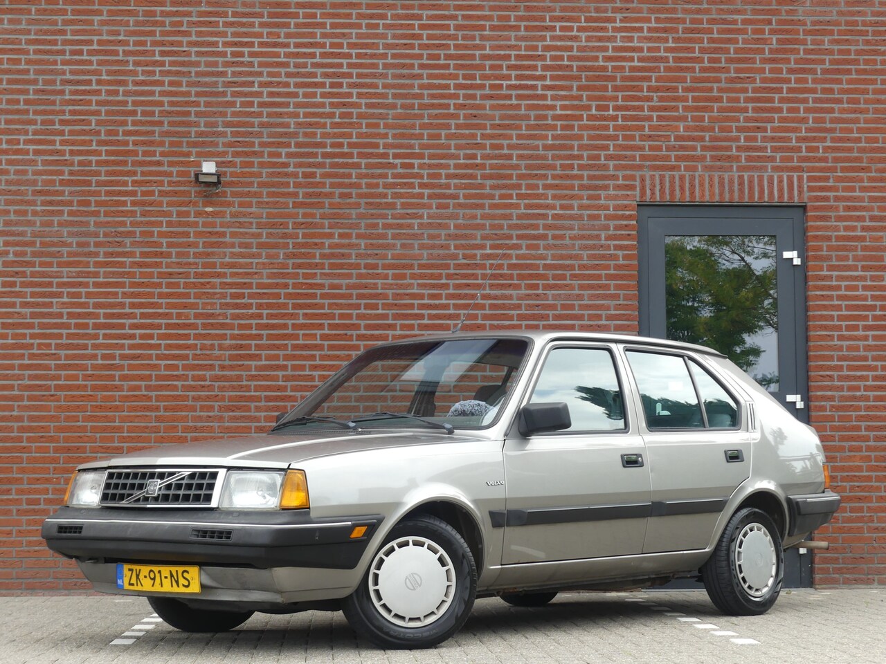 Volvo 340 - 1.4 GL Special / Goede staat! - AutoWereld.nl