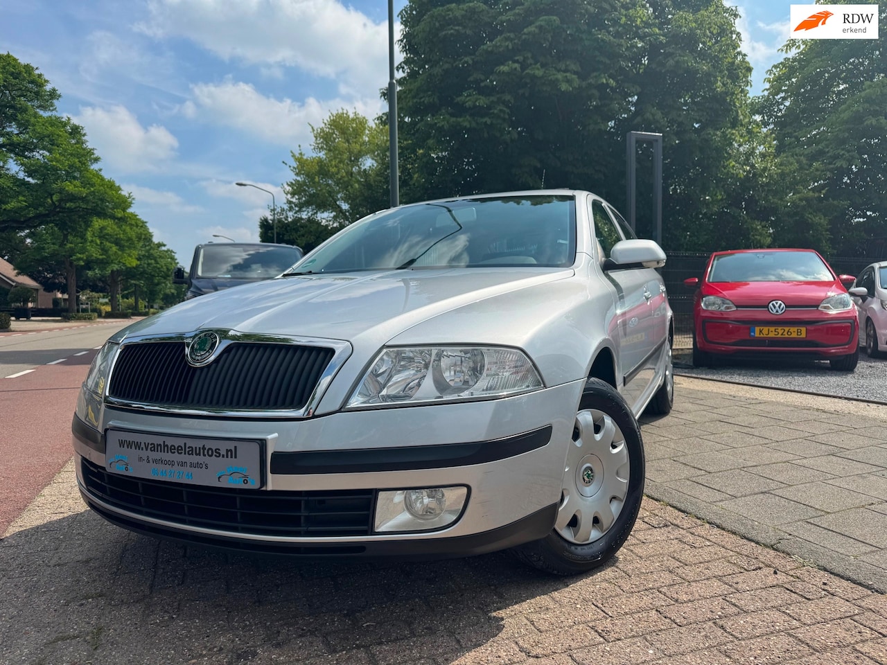 Skoda Octavia - 1.6 Ambiente A-C Elek Pakket Schuif/Dak - AutoWereld.nl