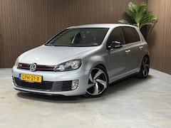 Volkswagen Golf - 2.0 GTI