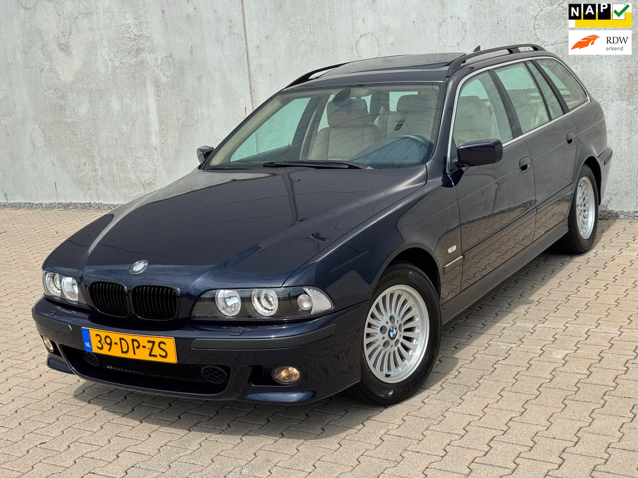 BMW 5-serie Touring - 528i Executive Aut. Schuifdak Trekhaak OH Zeer nette auto - AutoWereld.nl