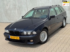 BMW 5-serie Touring - 528i Executive Aut. Schuifdak Trekhaak OH Zeer nette auto