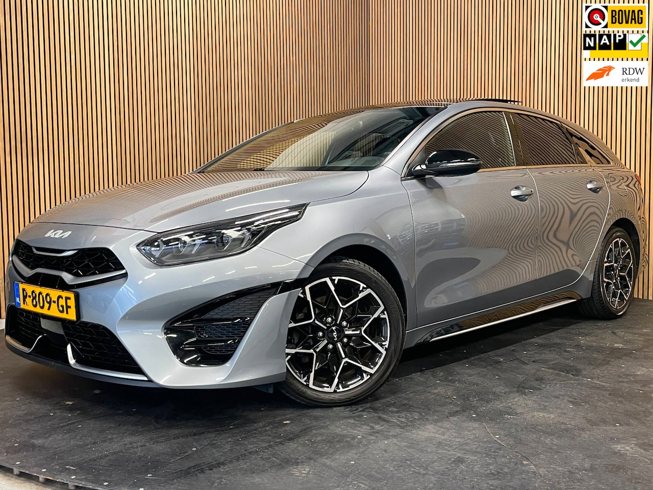 Kia Pro cee'd - 1.0 T-GDi GT-Line 120PK|DIGITAL COCKPIT|PANO|NAVI|CARPLAY|CAMERA|CLIMA+CRUISE|STOEL+STUURV - AutoWereld.nl