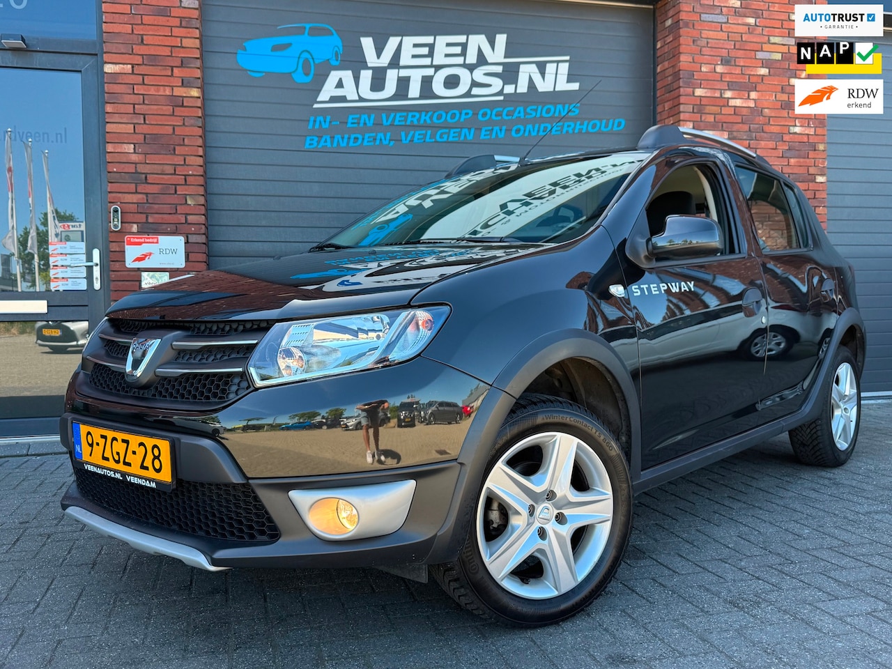 Dacia Sandero Stepway - 0.9 TCe Lauréate Weinig KM NAP Cruise Airco - AutoWereld.nl