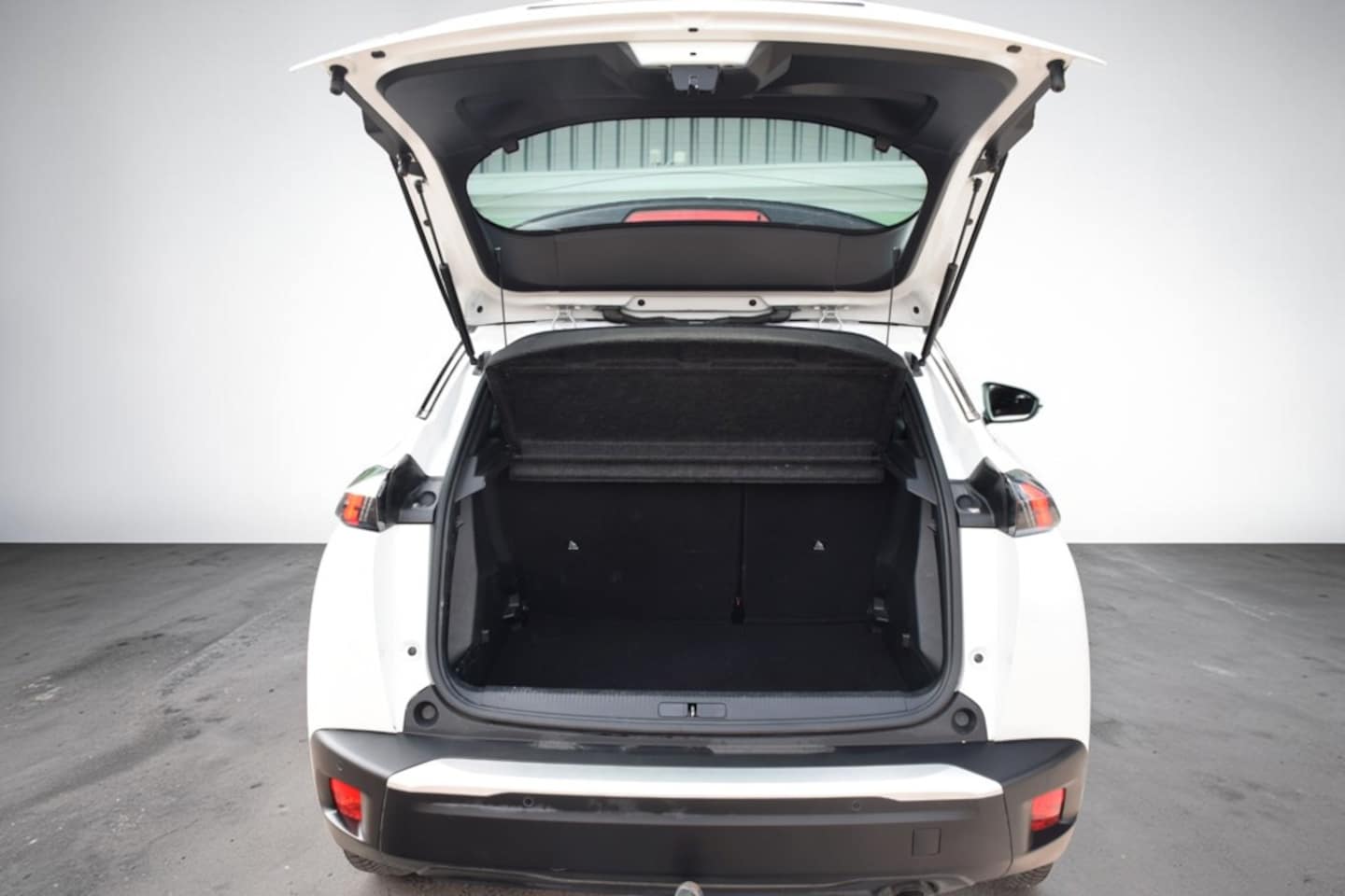 Peugeot 2008 - 1.2 PureTech Active 1.2 PureTech Active, Trekhaak, Apple car play, Airco, Cruise