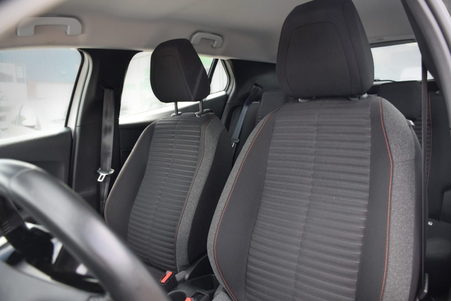 Peugeot 2008 - 1.2 PureTech Active 1.2 PureTech Active, Trekhaak, Apple car play, Airco, Cruise