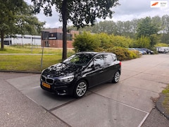 BMW 2-serie Active Tourer - 218d Essential Clima.Navi.Pano