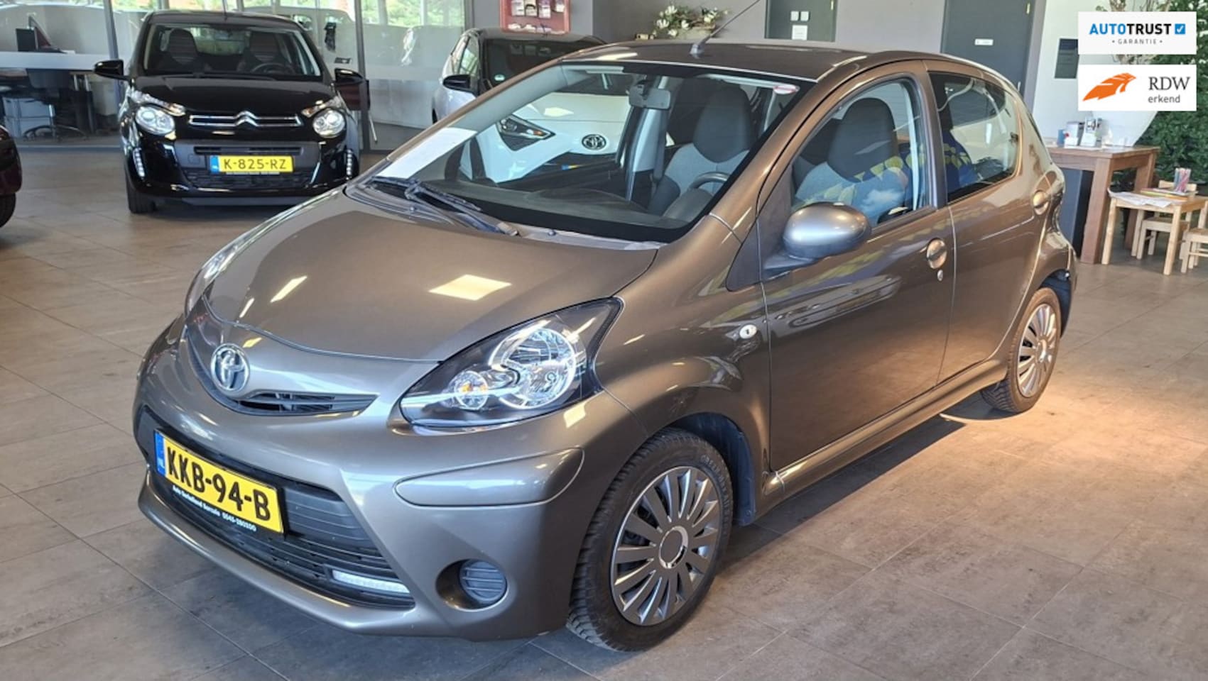 Toyota Aygo - 1.0 VVT-i 5-Drs Airco / Eelektrisch pakket - AutoWereld.nl