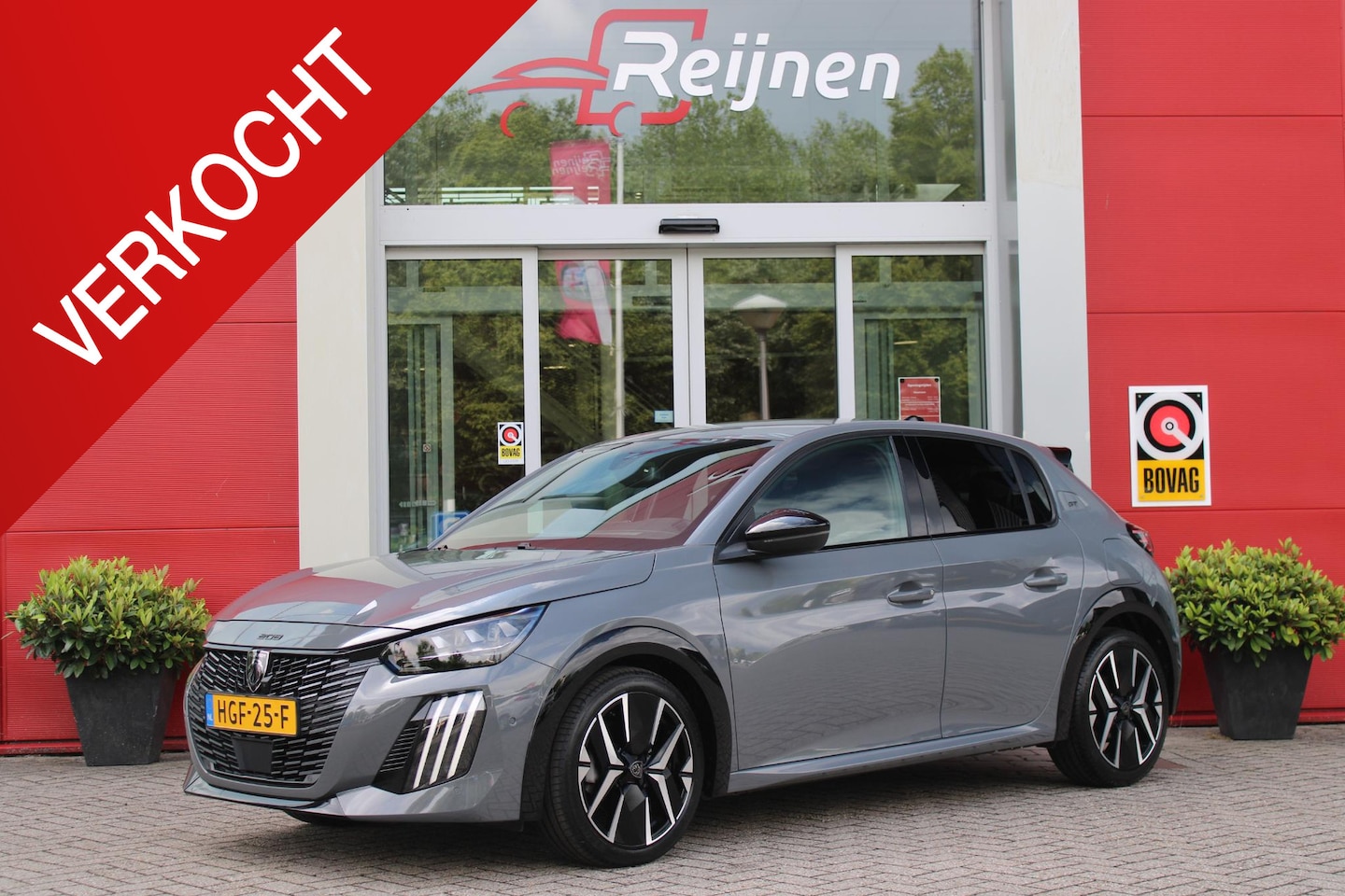 Peugeot 208 - 1.2 Hybrid 145PK AUTOMAAT GT | NAVIGATIE | DRAADLOZE APPLE CARPLAY/ANDROID AUTO | CAMERA V - AutoWereld.nl