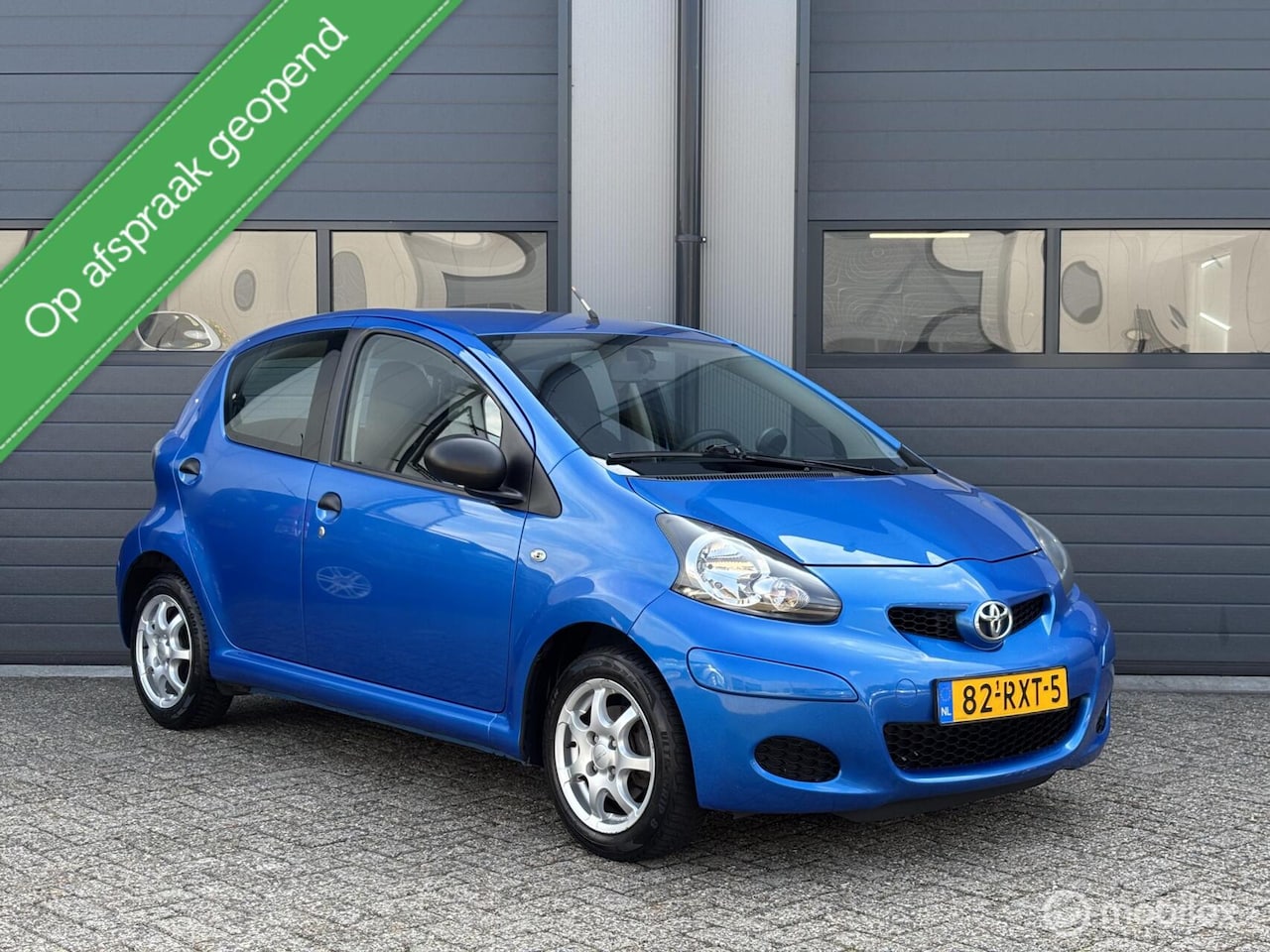 Toyota Aygo - 1.0-12V Cool Uitvoering 2e Eigenaar // 5Drs - AutoWereld.nl