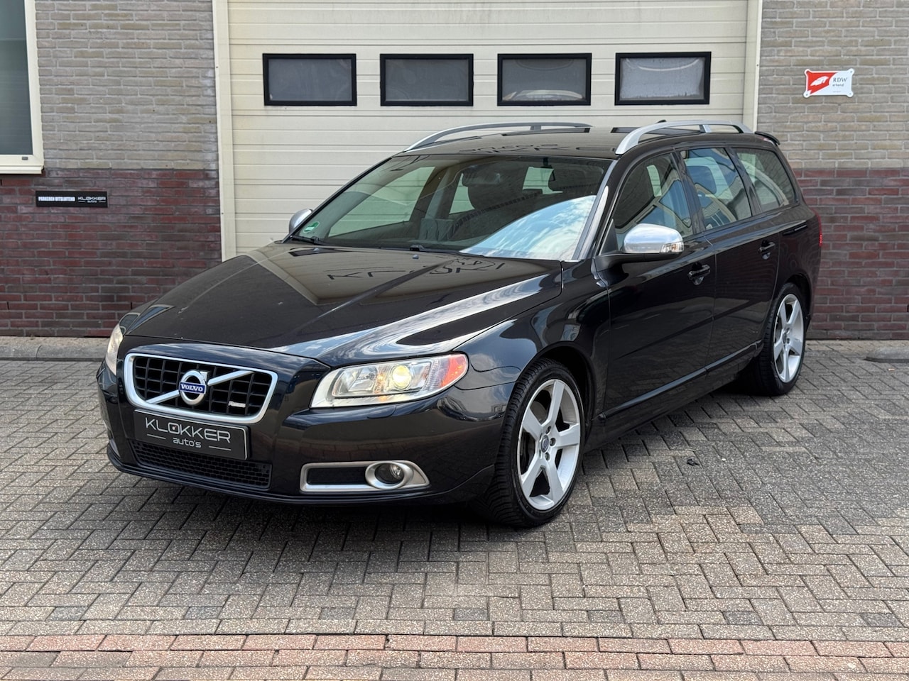 Volvo V70 - 2.0T R-Edition Navi|Clima|Cruise|Stoelverw.|Leder - AutoWereld.nl