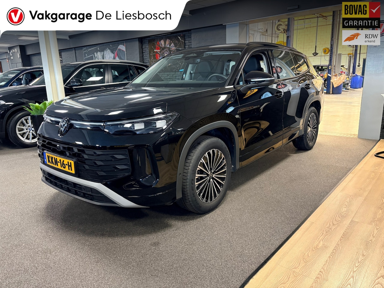 Volkswagen Tayron - 1.5 eTSI Life Edition 7persoons / trekhaak / led / 360camera / navigatie - AutoWereld.nl