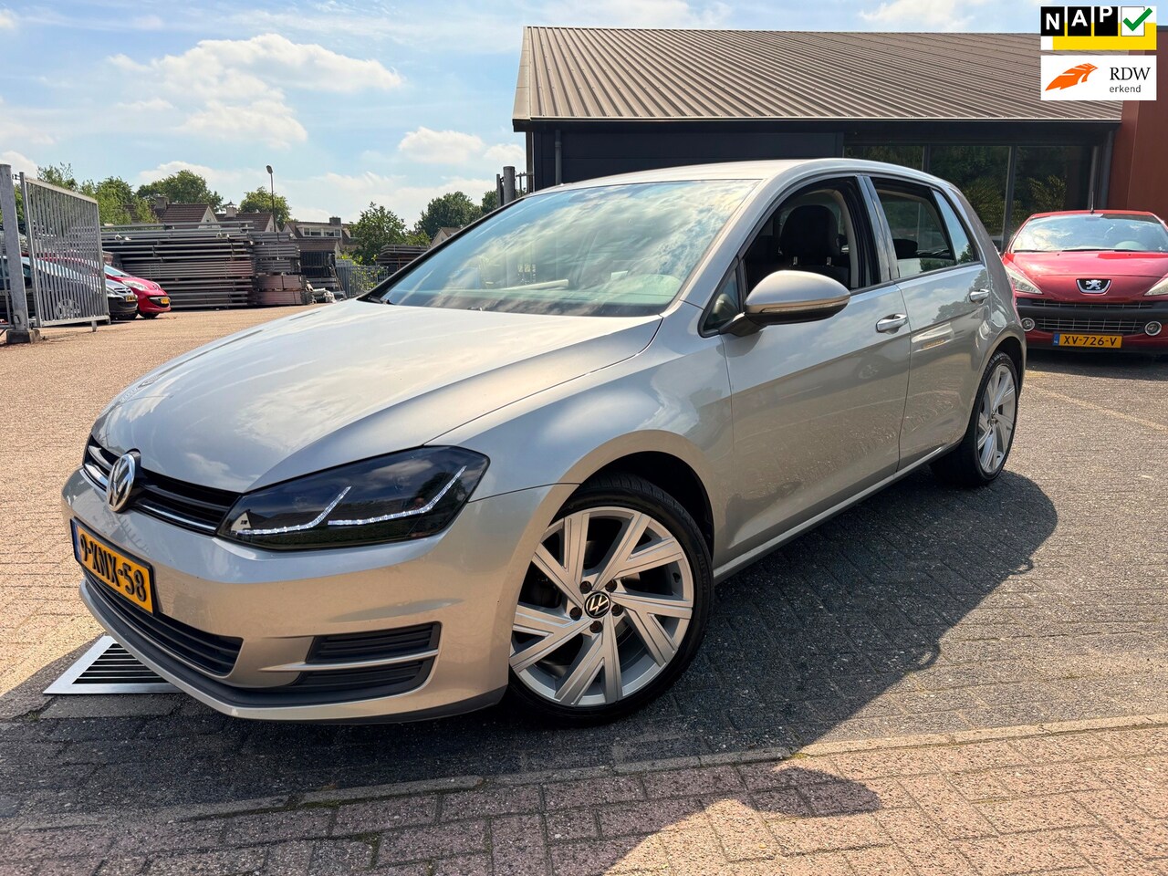 Volkswagen Golf - 1.2 TSI Comfortline/Navigatie/Lm Velgen/6 Bak/Cruise Control!!! - AutoWereld.nl