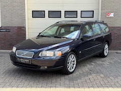 Volvo V70 - 2.4 Momentum Dealer onderhouden|APK 07-2027|NWE Distributie