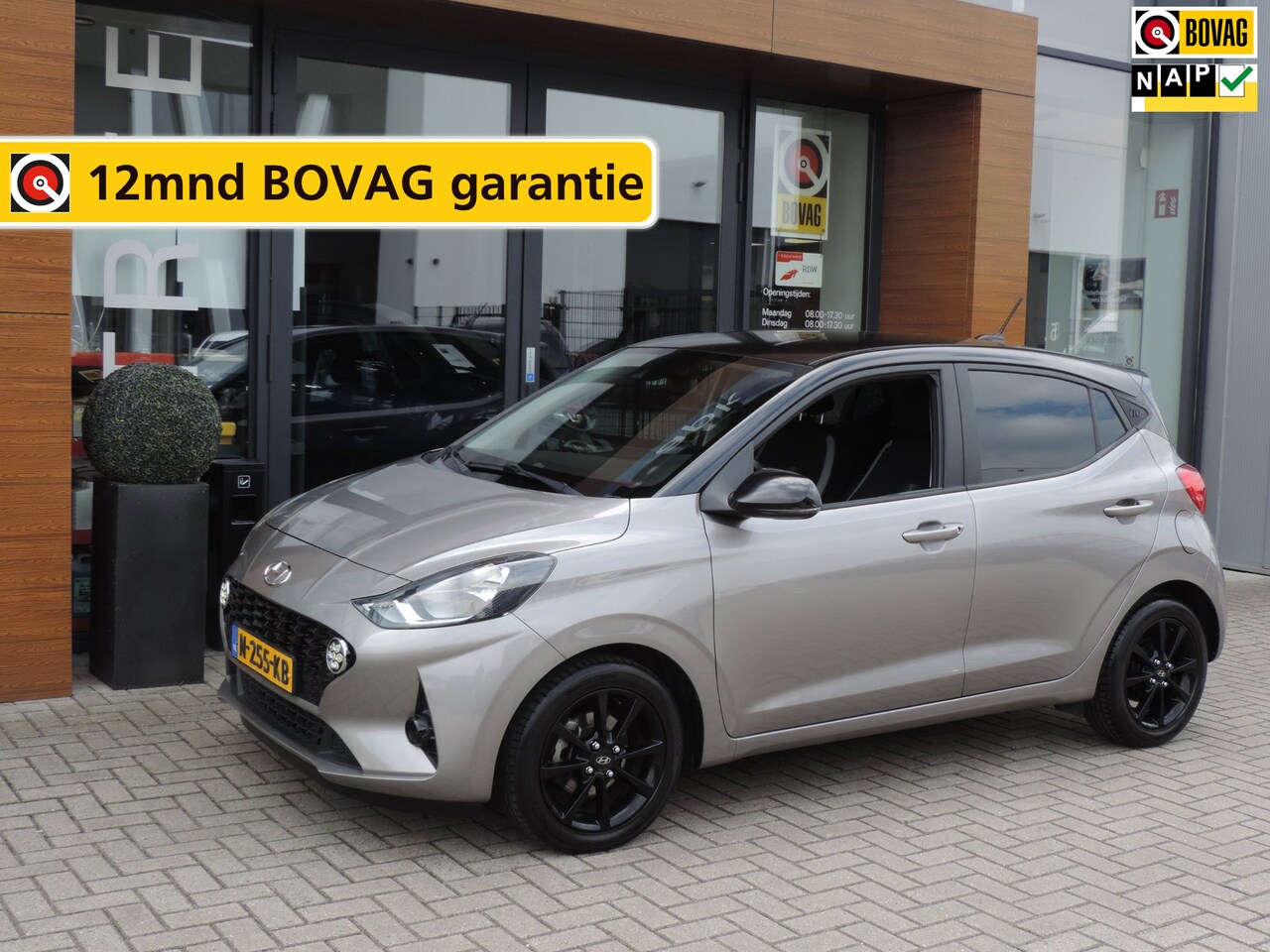 Hyundai i10 - 1.0 Comfort Bi-tone 13.000km | 1e Eig | Cruise contr | PDC | Bluetooth | DAB | 15'' Lm-vel - AutoWereld.nl