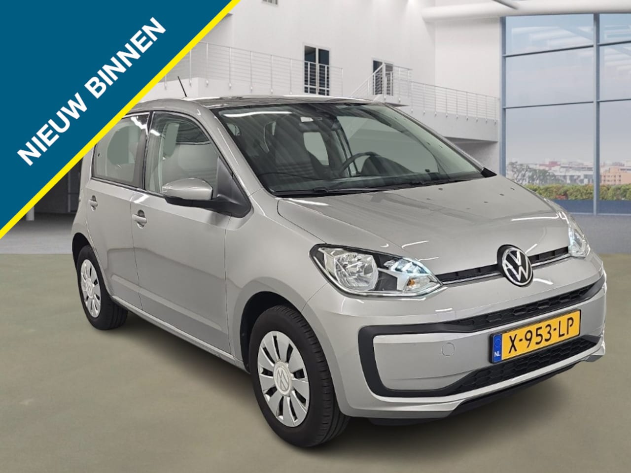 Volkswagen Up! - 1.0 5-DEURS + AIRCO (25.997 km!) - AutoWereld.nl