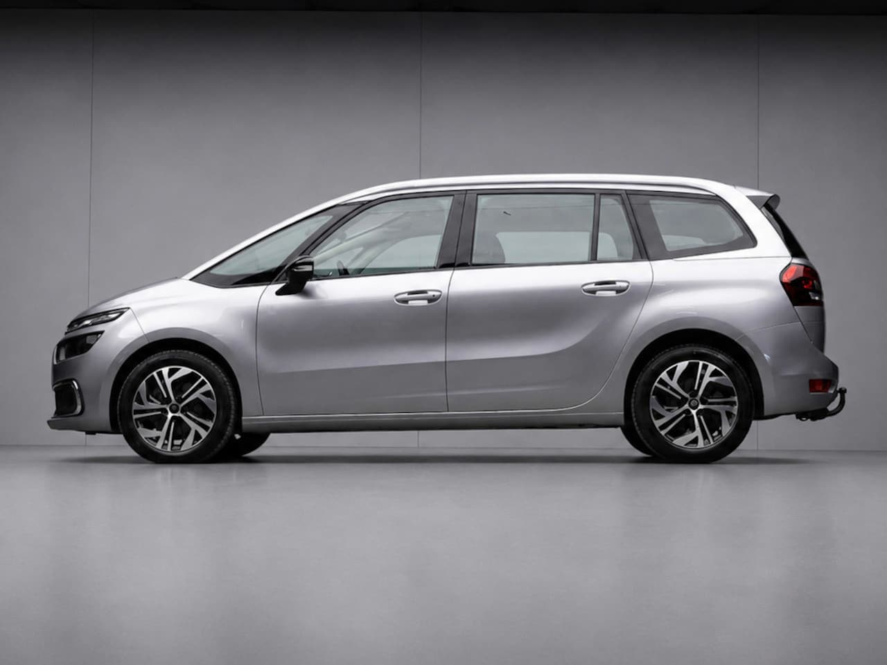 Citroën Grand C4 SpaceTourer - 1.2 PureTech Selection Sport (APPLE CARPLAY,NAVI,CAMERA,MASSAGE STOELEN,CLIMATE,SPORTSTOEL - AutoWereld.nl