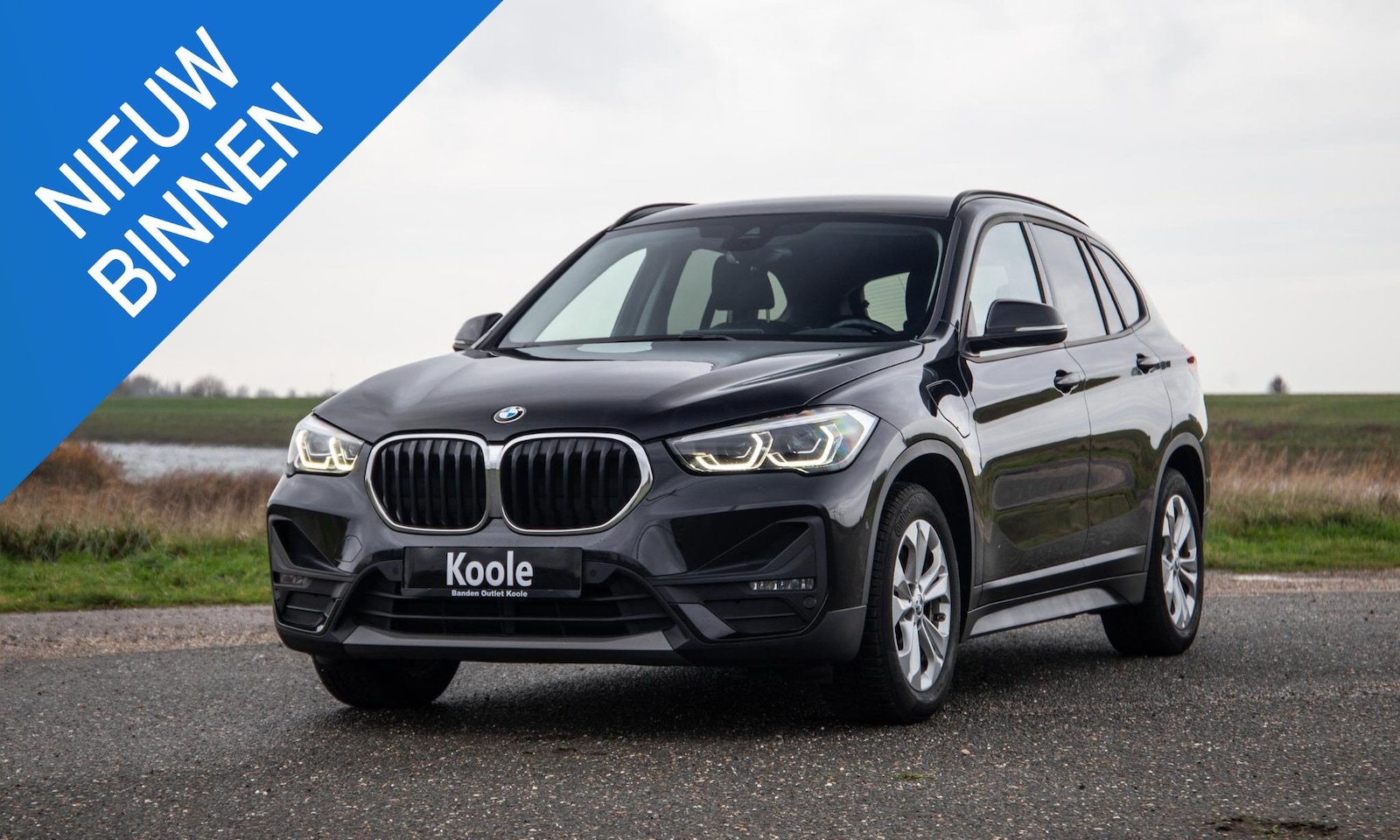 BMW X1 - xDrive25e Executive CAMERA / CARPLAY / HEAD UP DISPLAY / LEDER / LED / CRUISE CONTROLE / S - AutoWereld.nl