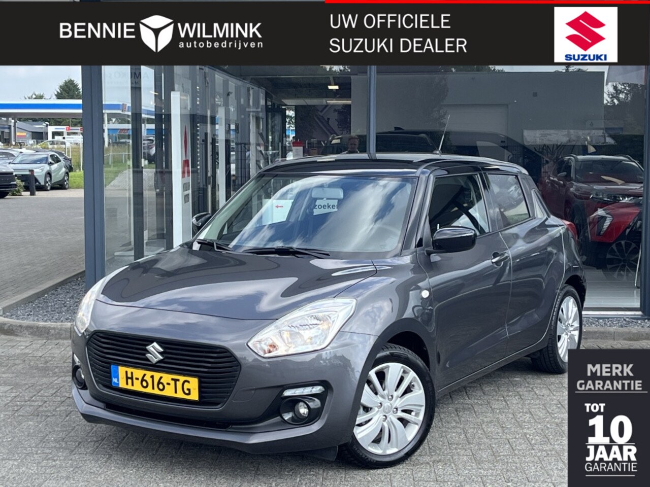 Suzuki Swift - 1.2 Select | Stoelverwarming | Camera | All Seasons - AutoWereld.nl