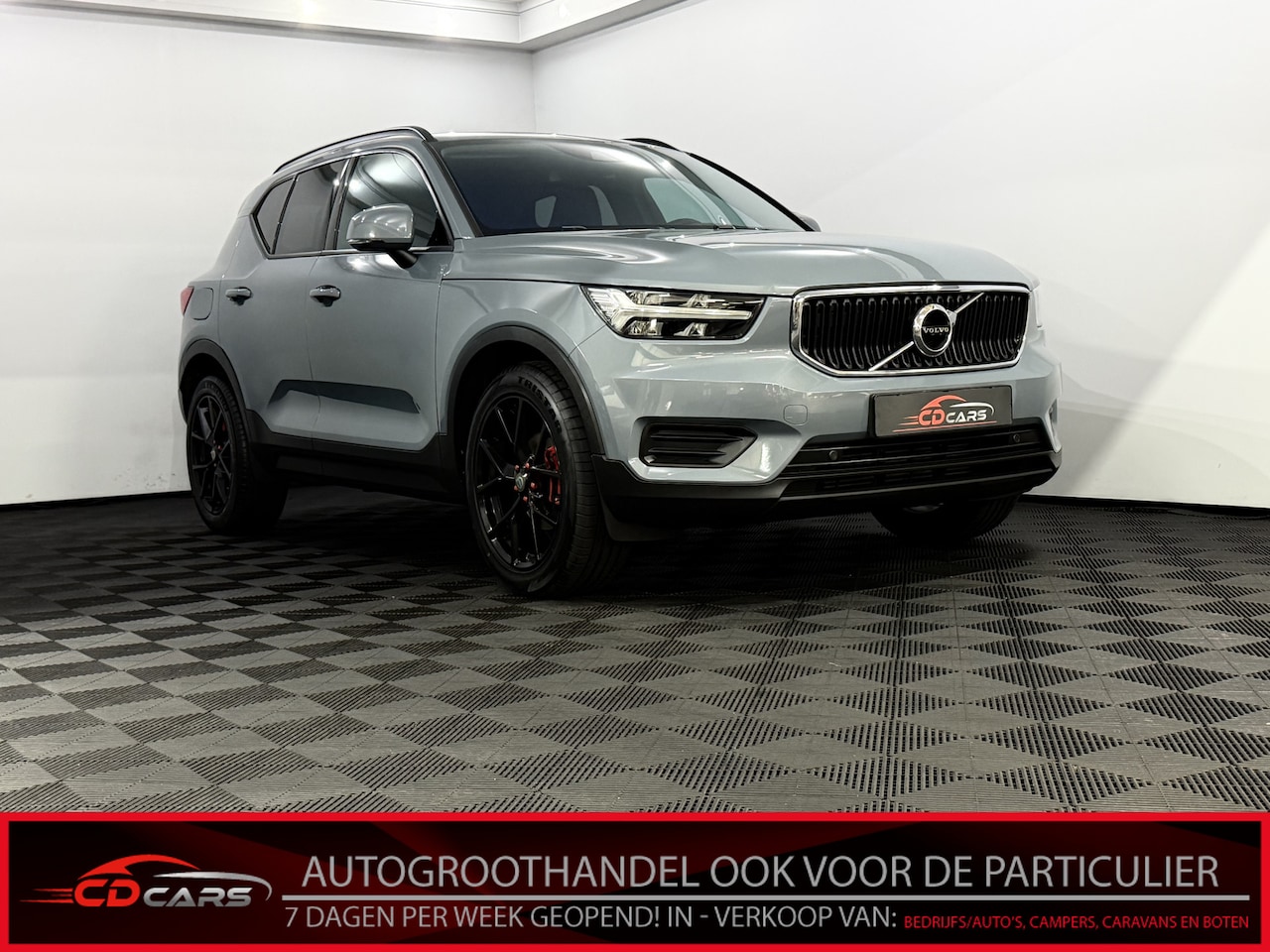 Volvo XC40 - 1.5 T3 Camera, Navi, Keyless start, Cruise control, Clima, Sportief velgen, Virtual desk - AutoWereld.nl