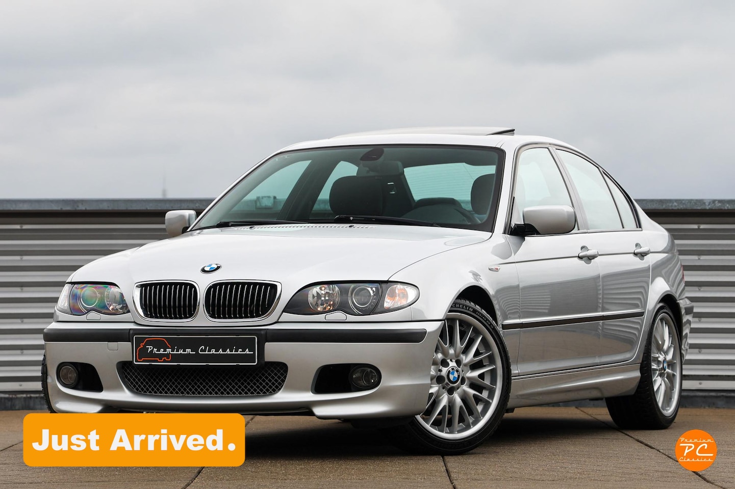 BMW 3-serie - 3er-Reihe 320i | 132.000 KM | M-Sport Package | German deliverd | Xenon - AutoWereld.nl