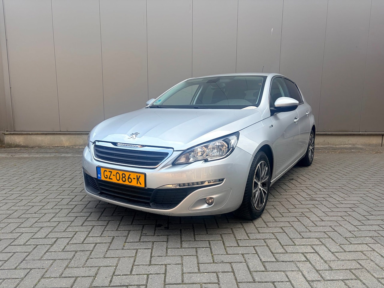 Peugeot 308 - 1.2 PureTech Style 1.2 PureTech Style - AutoWereld.nl
