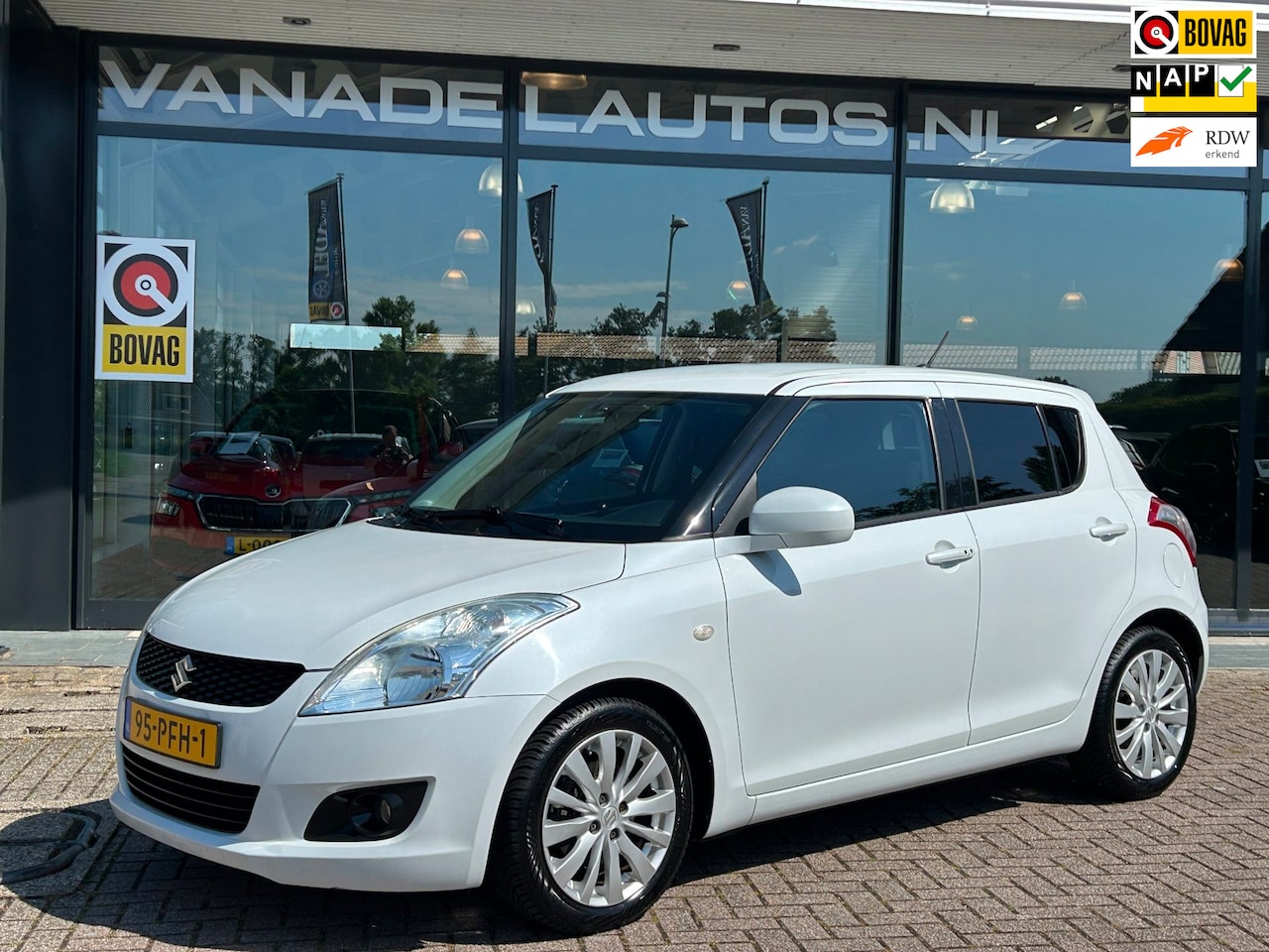 Suzuki Swift - 1.2 Exclusive 5Drs Aut. 1e Eig! Clima Cruise NL-Auto NAP Volledig Dealeronderhouden! - AutoWereld.nl