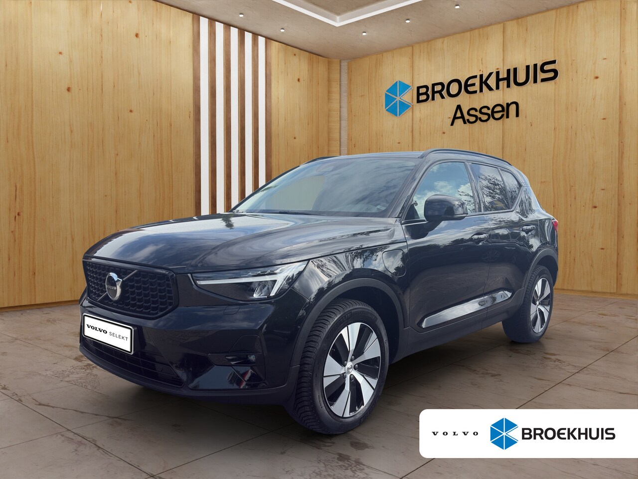 Volvo XC40 - Ultimate T4 | Stoelverwarming | Keyless start \ entry | Camera | Lederen bekleding | Elekt - AutoWereld.nl