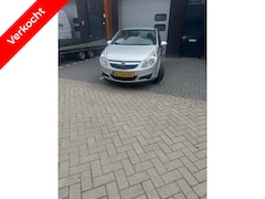 Opel Corsa - 1.2-16V Essentia APK tot 01-06-2027